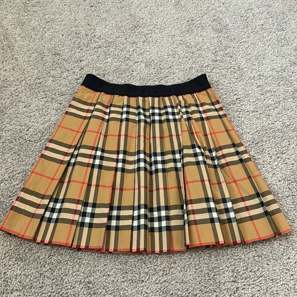 Kids Burberry Mini Pleated Skirt Size 10Y 100% Authentic